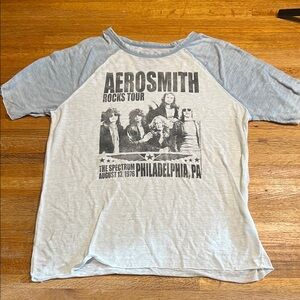 Aerosmith Women Small White Gray Rocks Tour PA Graphic Muscle Short Sleeve Shirt
